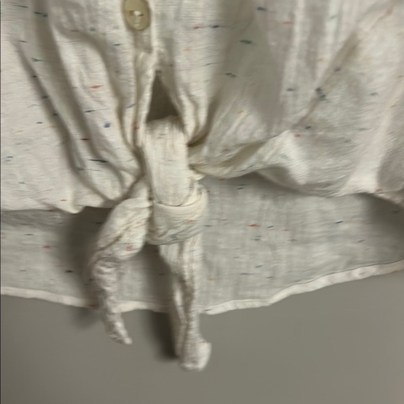 Women's White Button-Down Top - Picture 4 of 5